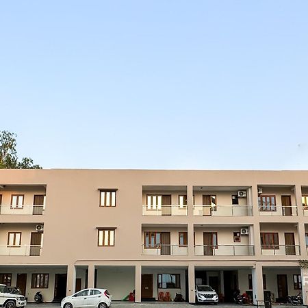Guru Sadan A Luxe Stay Ayodhya Exterior foto